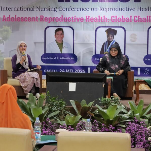 Keperawatan unimus Sukses Gelar International Nursing Conference on Reproductive Health and Youth Strategies